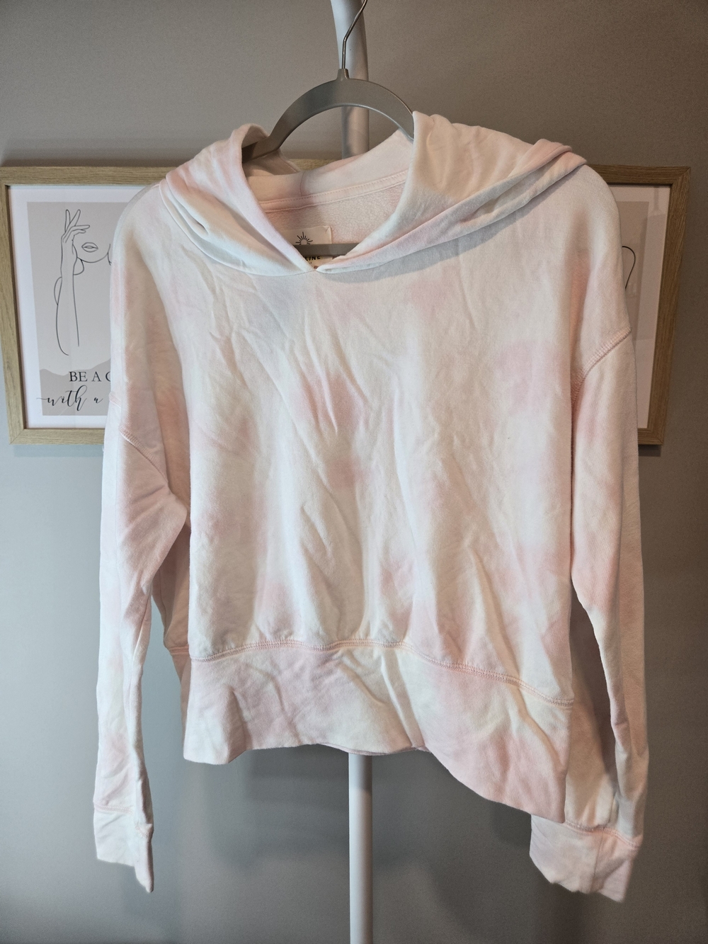 Offline by AerieWomen's Pale Pink Tie-Dye Hooded Pullover Sweatshirt